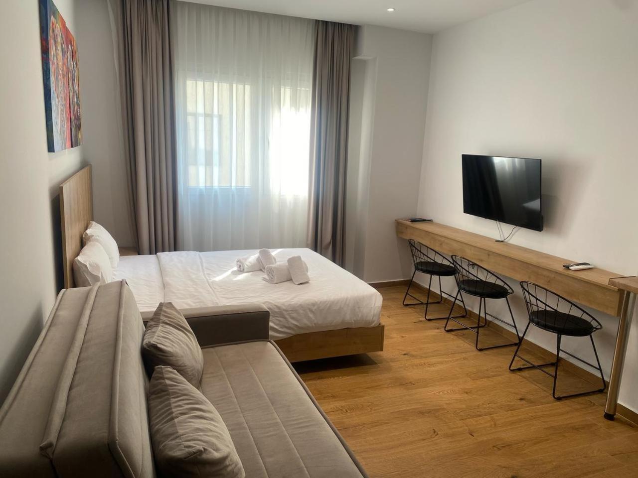 Factory Inn, Nilie Hospitality Mgmt Апартаменты *